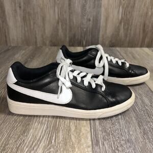 Nike Court Majestic Black Leather Women’s US Size 5 Sneaker Shoes 454256-017